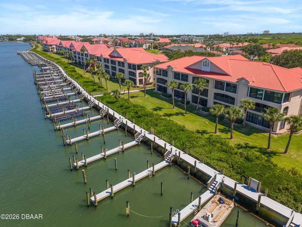 426 Bouchelle Drive #301 New Smyrna Beach, FL 32169