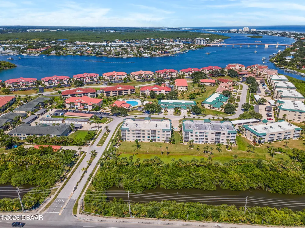 426 Bouchelle Drive #301 New Smyrna Beach, FL 32169