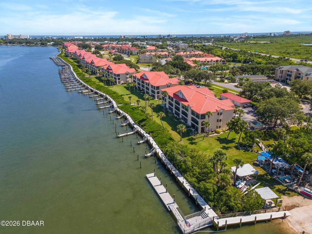 426 Bouchelle Drive #301 New Smyrna Beach, FL 32169