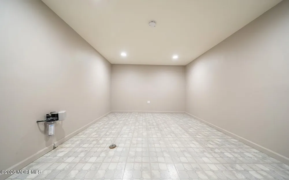 7 Porsche Drive Matawan, NJ 07747