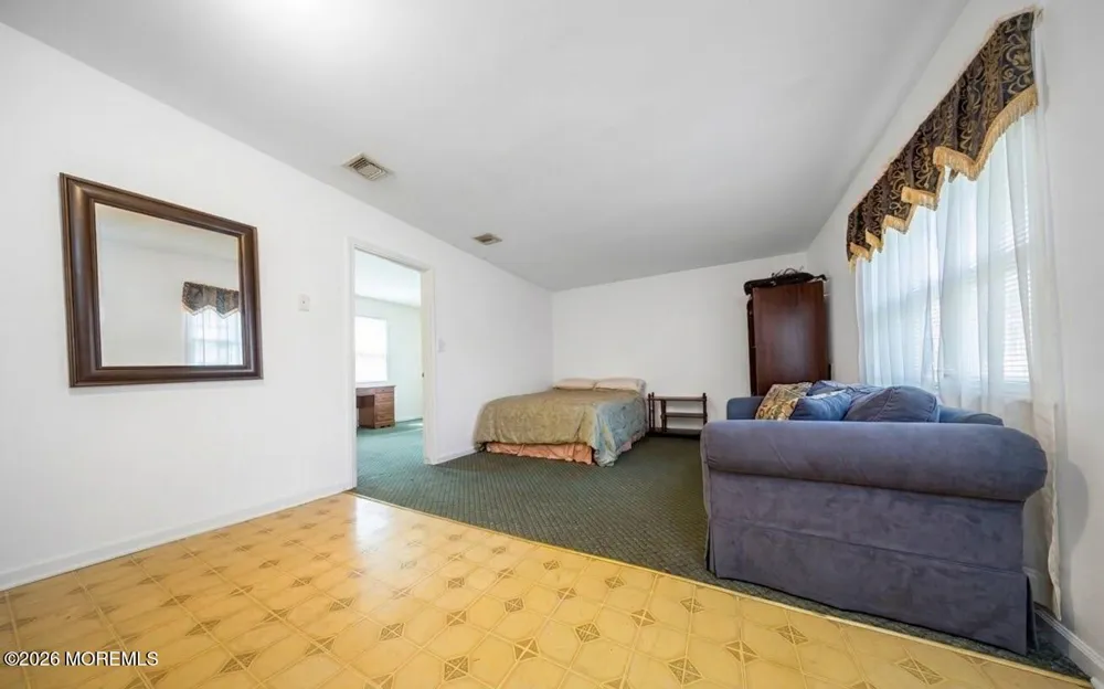 7 Porsche Drive Matawan, NJ 07747