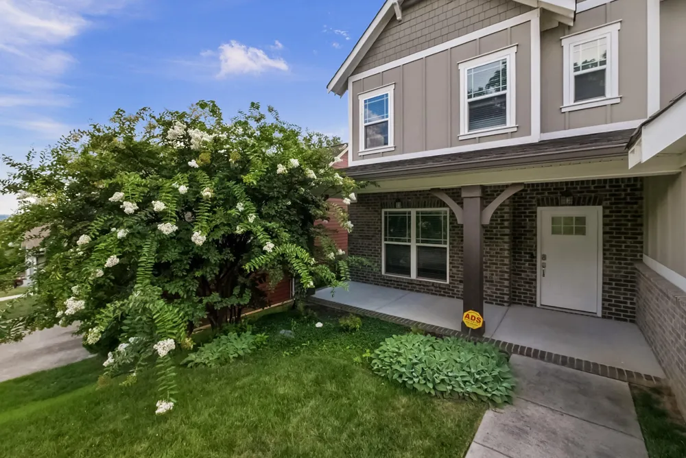 1276 Bridgeview Drive Chattanooga, TN 37415
