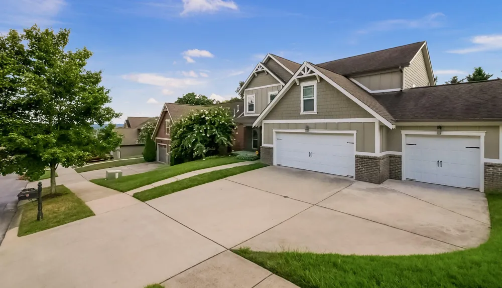 1276 Bridgeview Drive Chattanooga, TN 37415