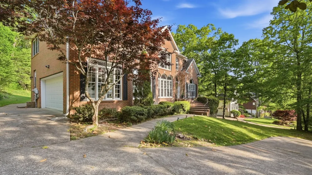 2928 Blue Teal Lane Signal Mountain, TN 37377