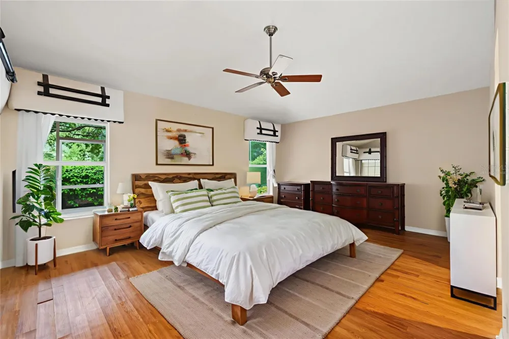556 KINGSTON WAY The Villages, FL 32162