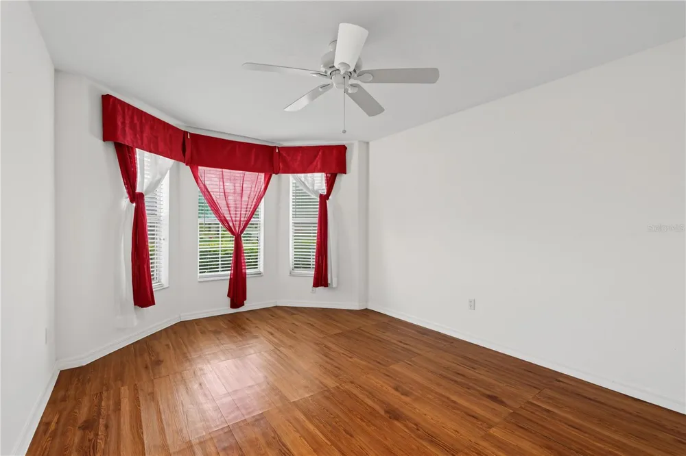 556 KINGSTON WAY The Villages, FL 32162