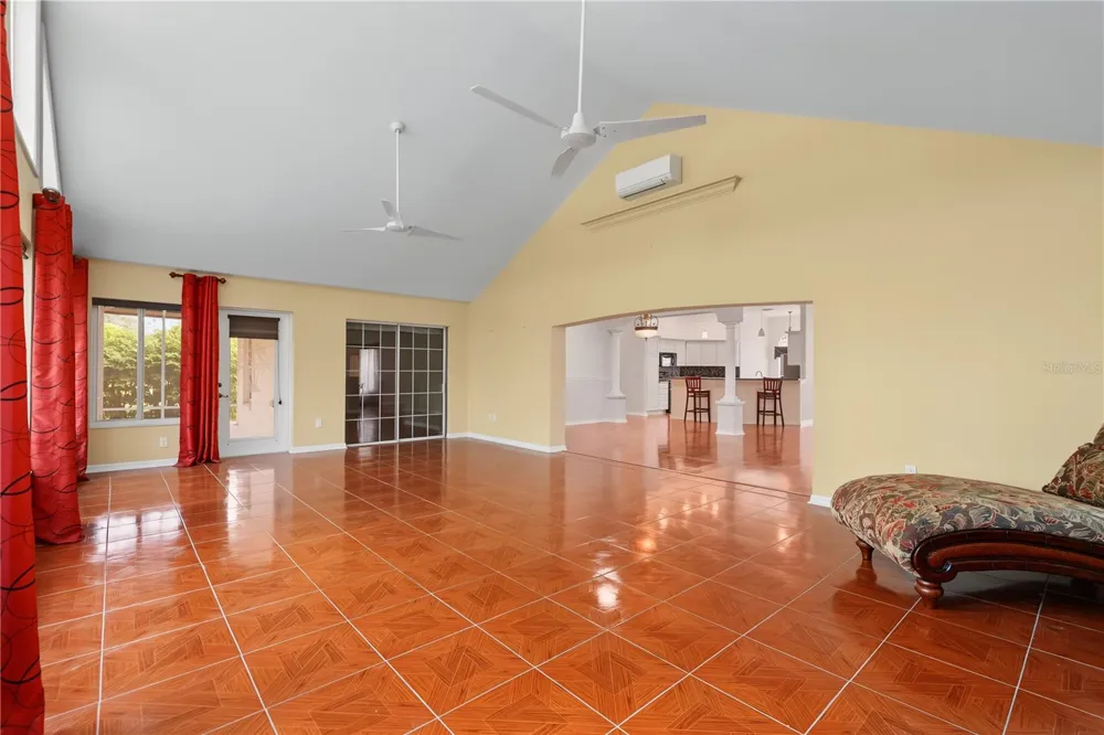 556 KINGSTON WAY The Villages, FL 32162