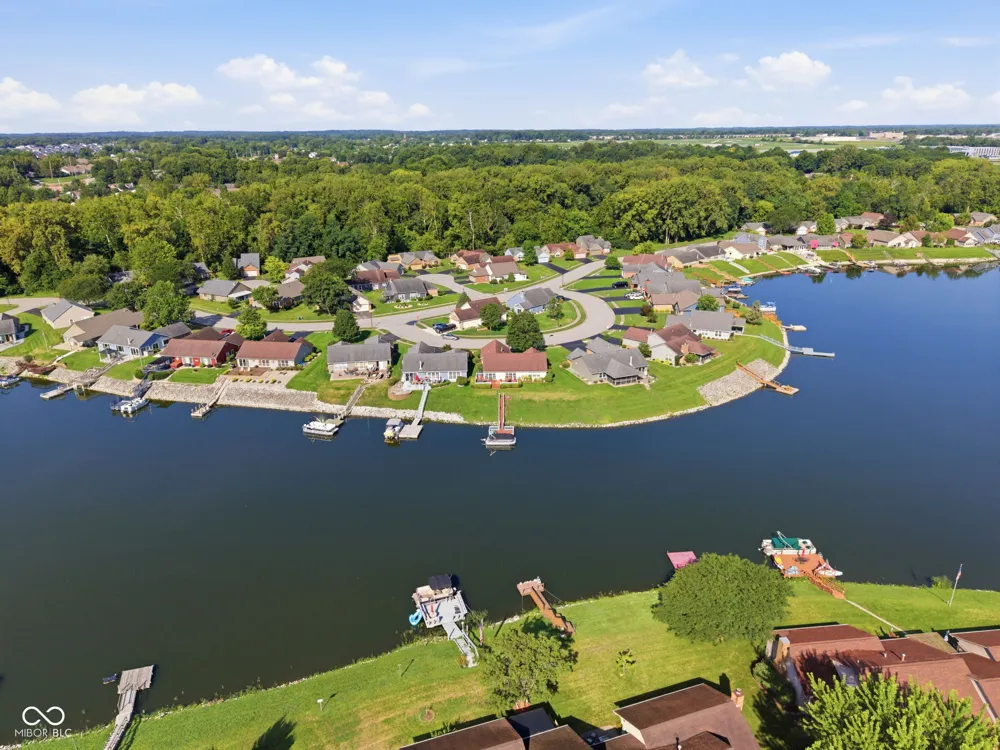 5747 Cross Bridge Way Plainfield, IN 46168