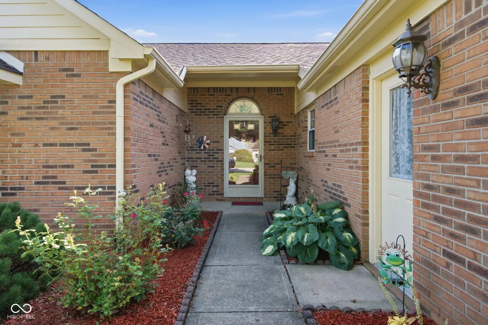 5747 Cross Bridge Way Plainfield, IN 46168