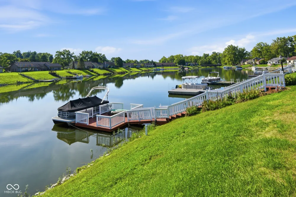5747 Cross Bridge Way Plainfield, IN 46168
