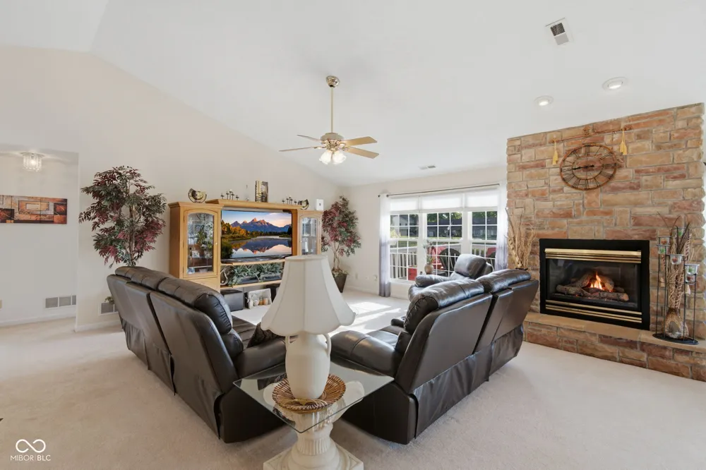 5747 Cross Bridge Way Plainfield, IN 46168
