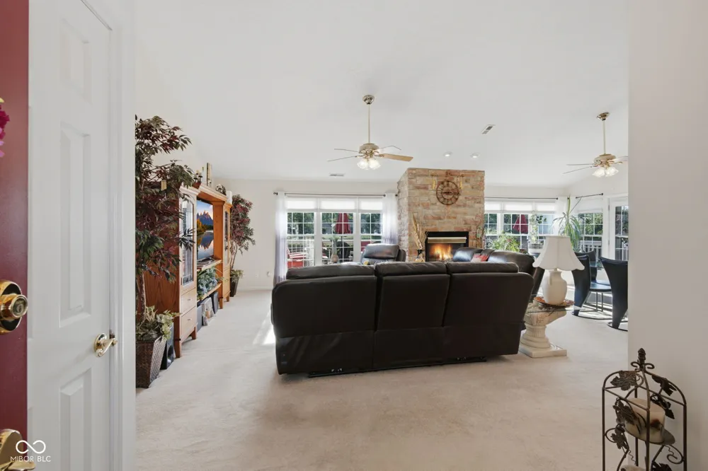 5747 Cross Bridge Way Plainfield, IN 46168