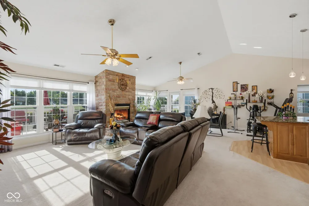 5747 Cross Bridge Way Plainfield, IN 46168