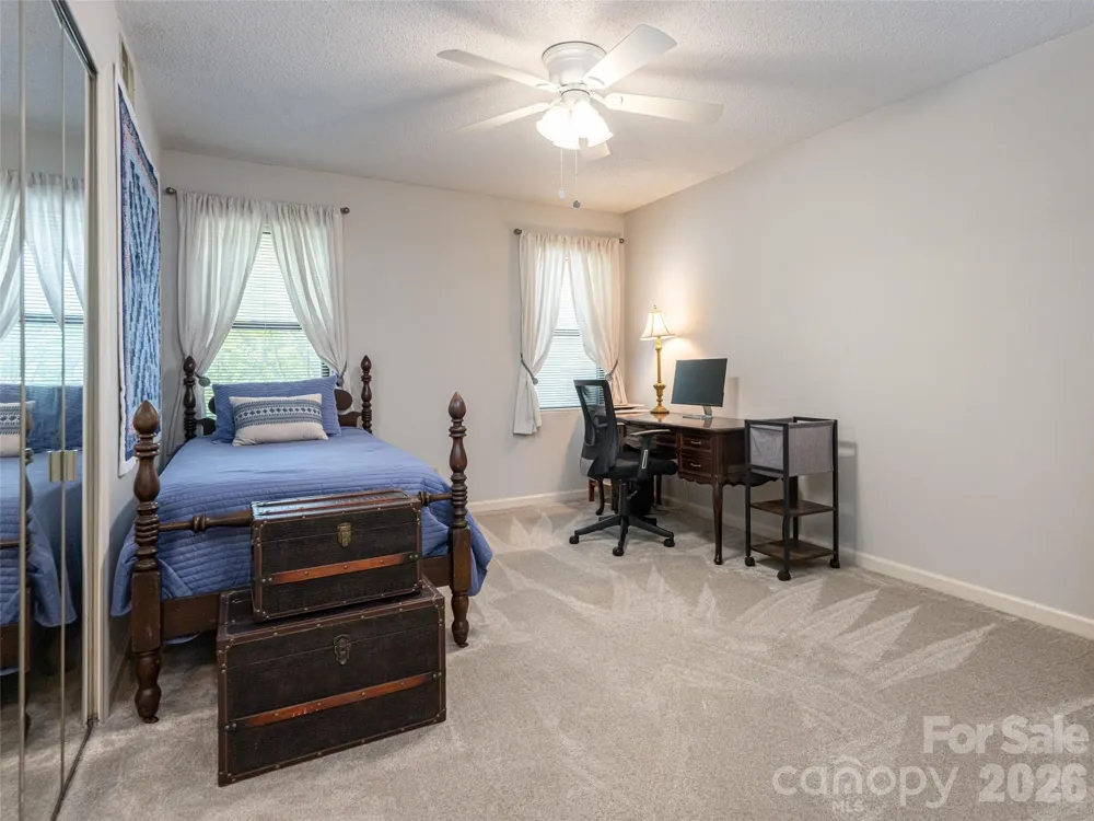 1406 Abbey Circle Asheville, NC 28805