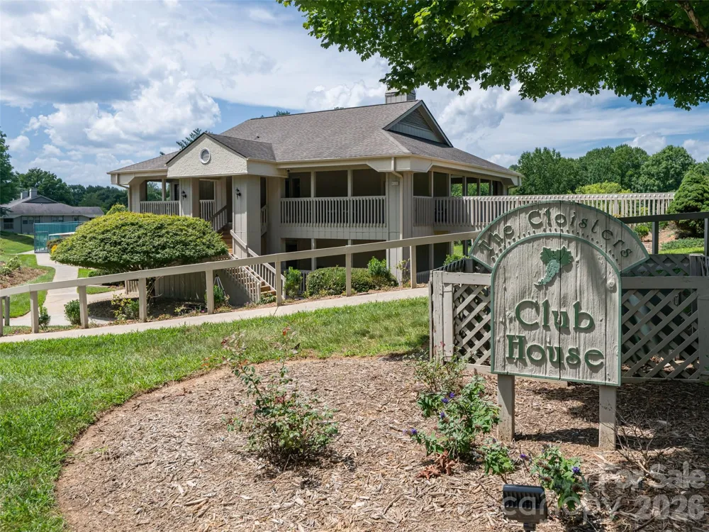 1406 Abbey Circle Asheville, NC 28805