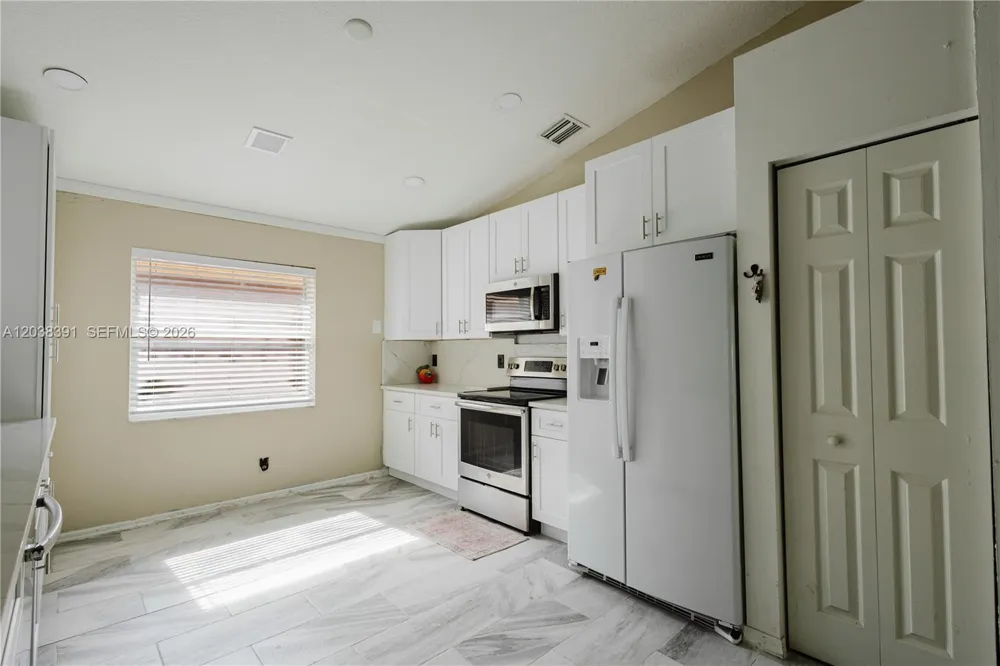 7577 Caprio Dr Boynton Beach, FL 33472