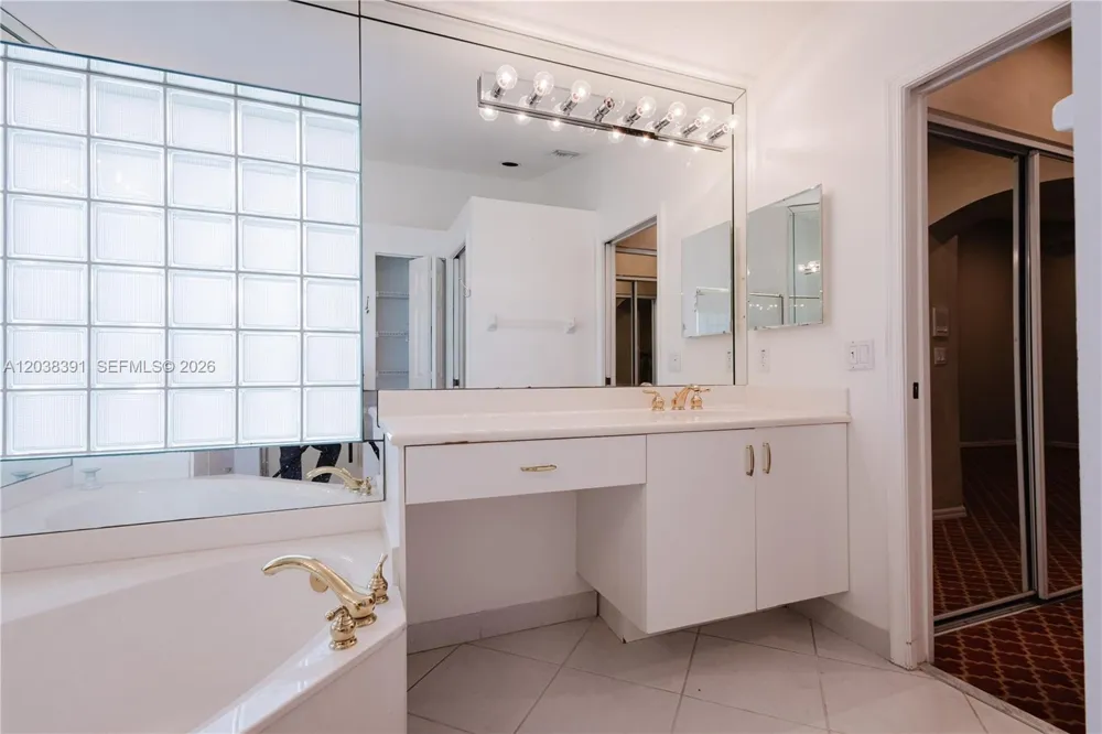 7577 Caprio Dr Boynton Beach, FL 33472