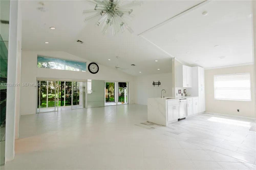 7577 Caprio Dr Boynton Beach, FL 33472