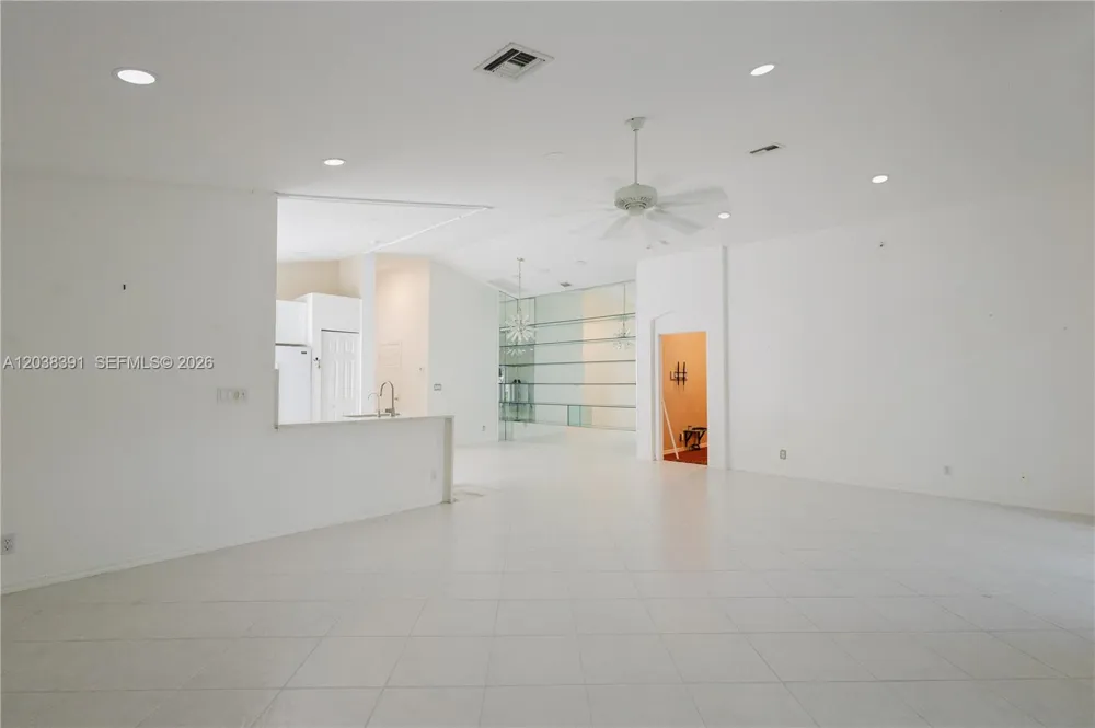 7577 Caprio Dr Boynton Beach, FL 33472
