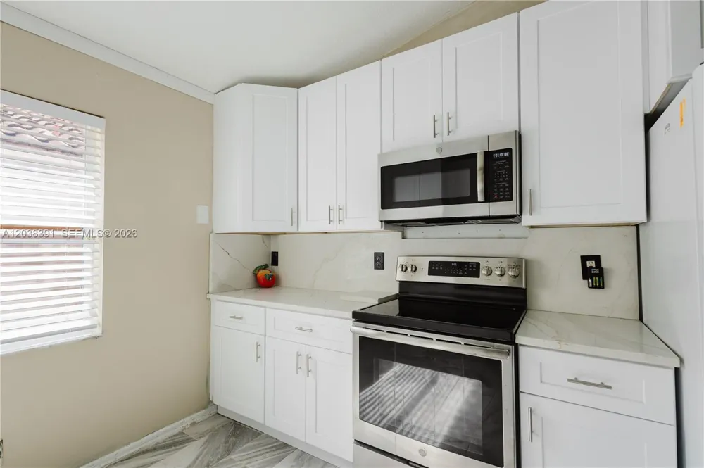 7577 Caprio Dr Boynton Beach, FL 33472