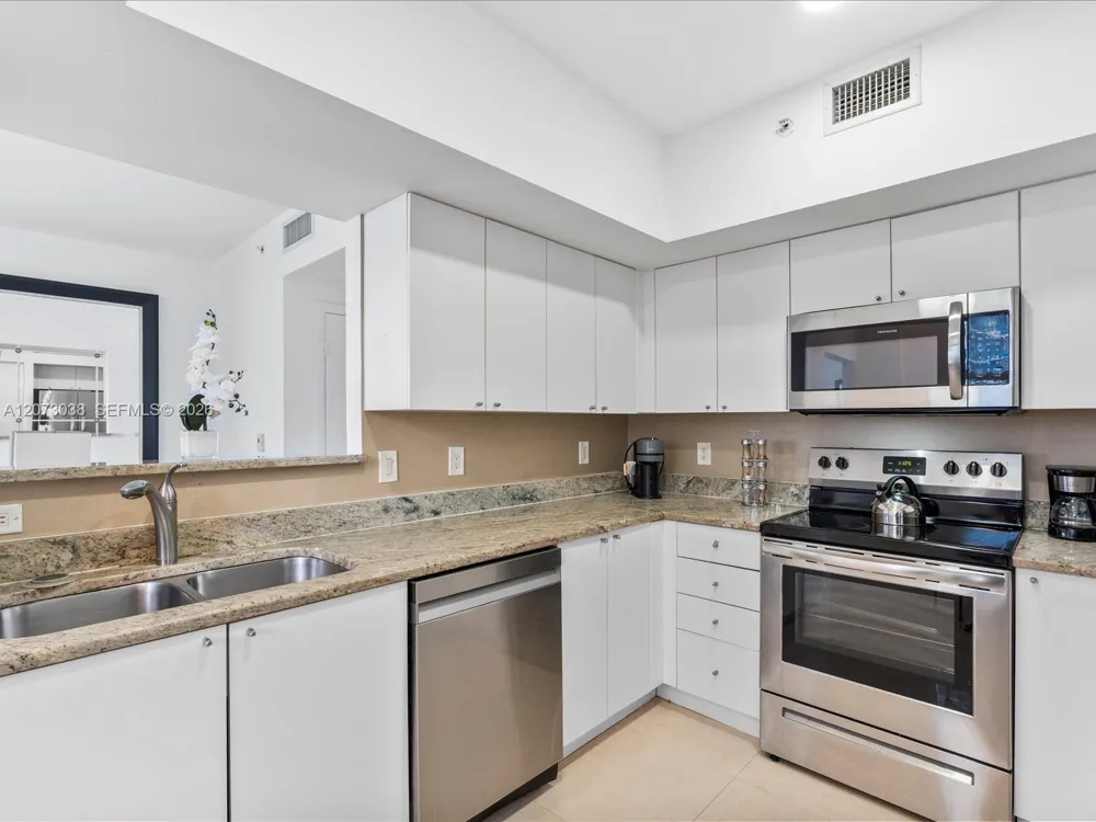 17375 Collins Ave #808 Sunny Isles Beach, FL 33160