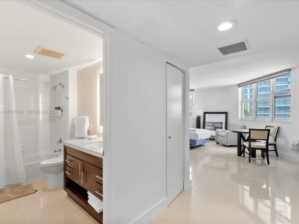 17375 Collins Ave #808 Sunny Isles Beach, FL 33160