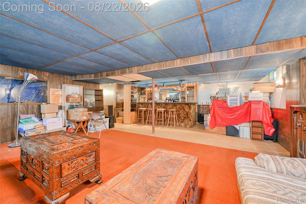 2388 Woodlawn Street Wolverine Lake Village, MI 48390