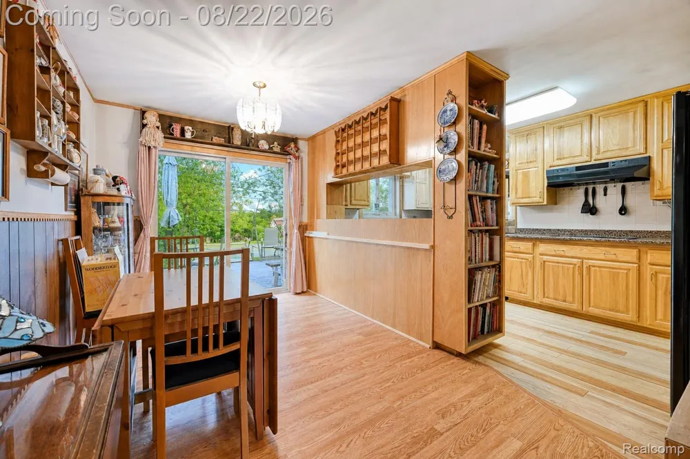 2388 Woodlawn Street Wolverine Lake Village, MI 48390