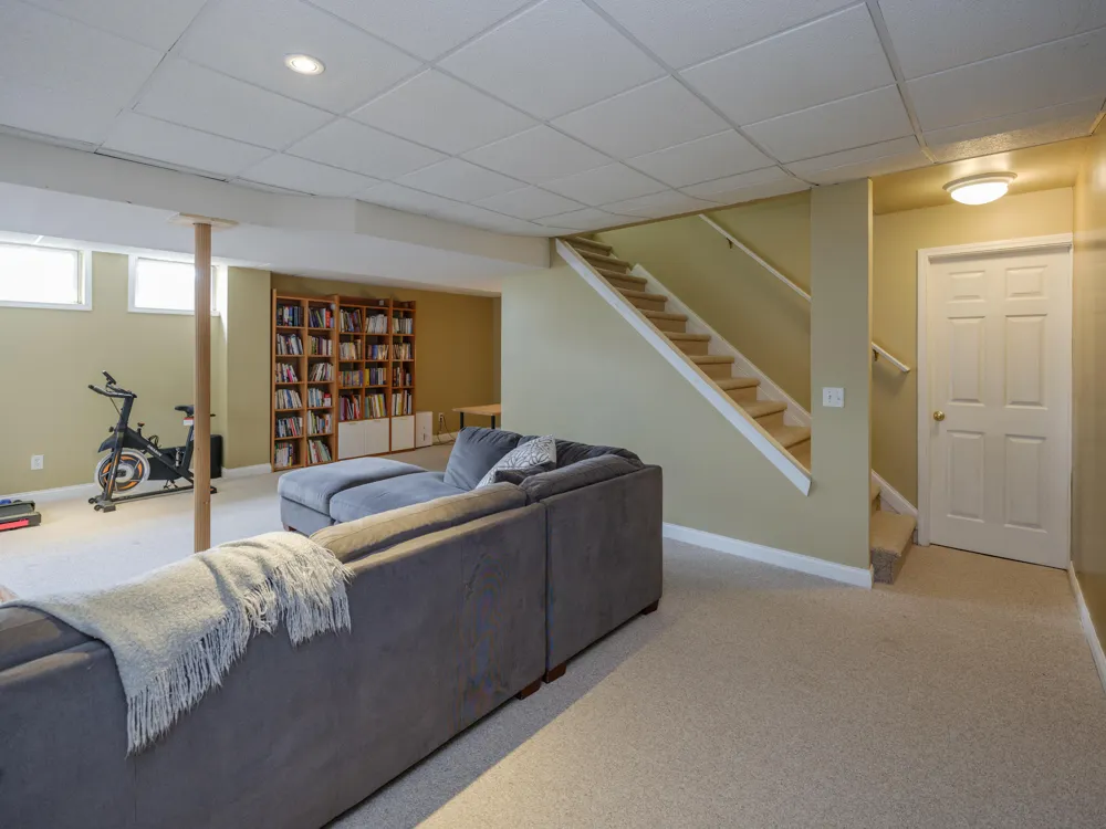 5824 Tradewind Drive Portage City, MI 49024