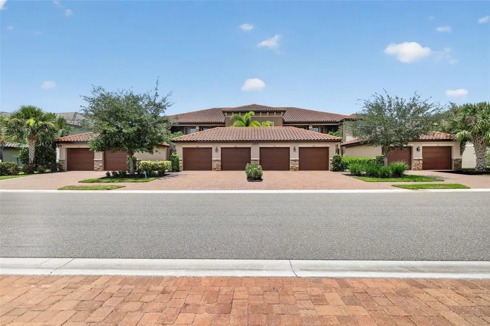 13737 MESSINA LOOP #103 Bradenton, FL 34211