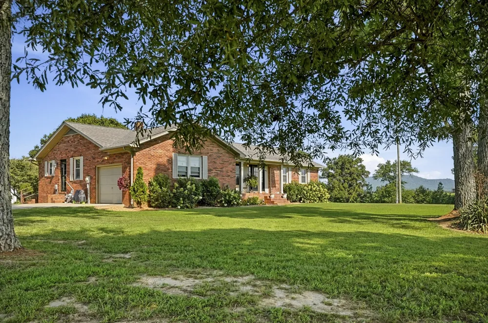 3459 Short Mountain Rd Woodbury, TN 37190