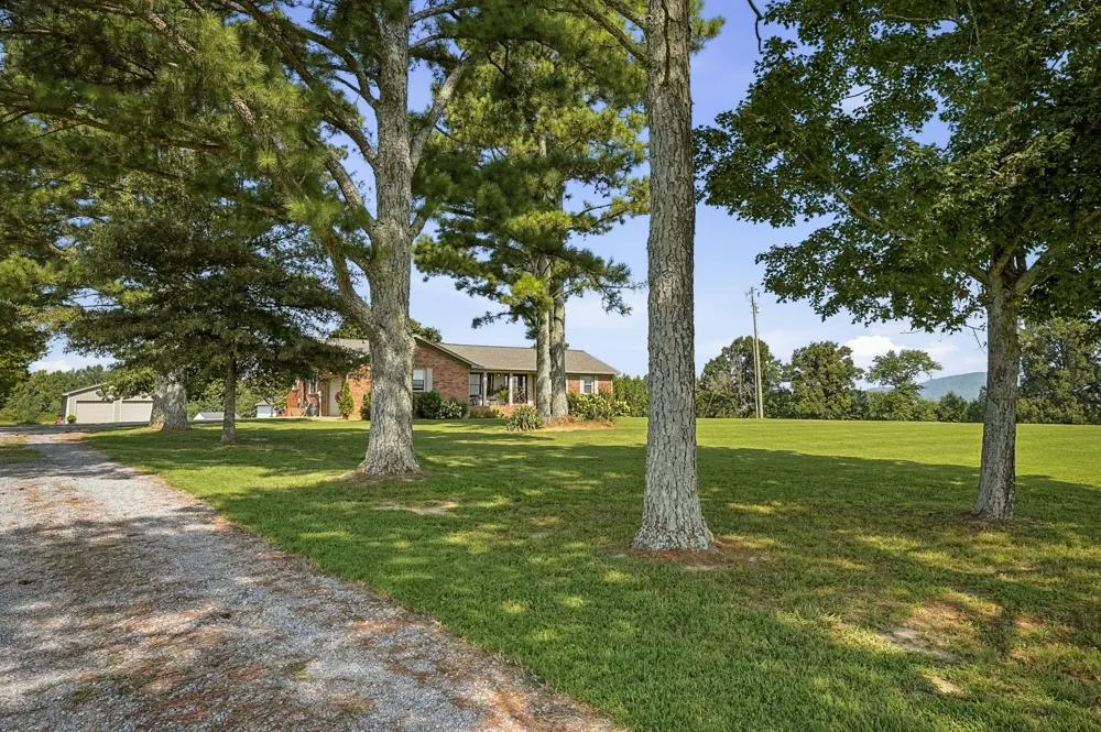 3459 Short Mountain Rd Woodbury, TN 37190