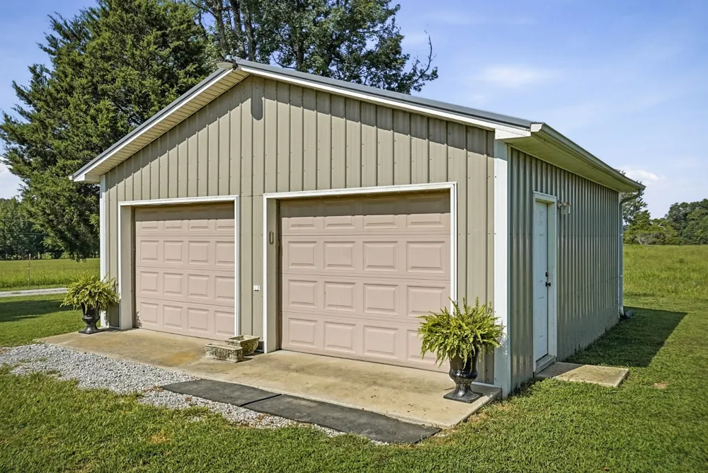 3459 Short Mountain Rd Woodbury, TN 37190