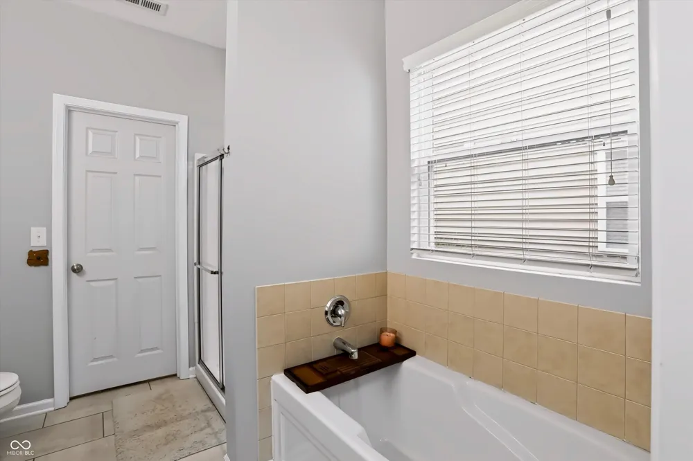 13175 Elster Way Fishers, IN 46037