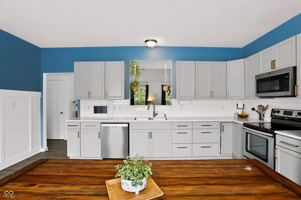 13175 Elster Way Fishers, IN 46037