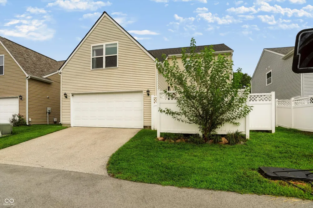 13175 Elster Way Fishers, IN 46037