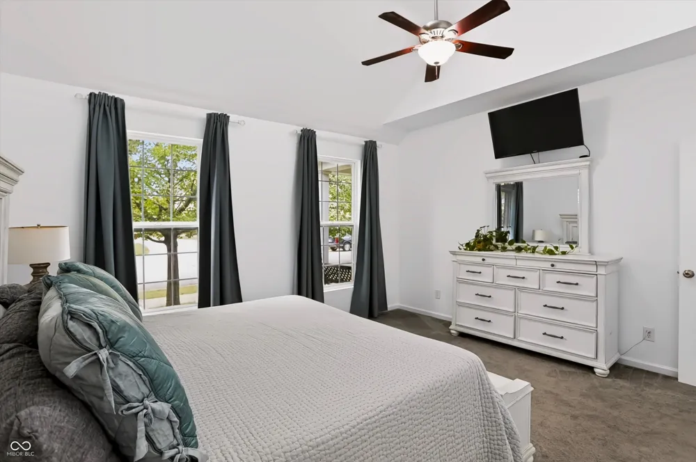 13175 Elster Way Fishers, IN 46037