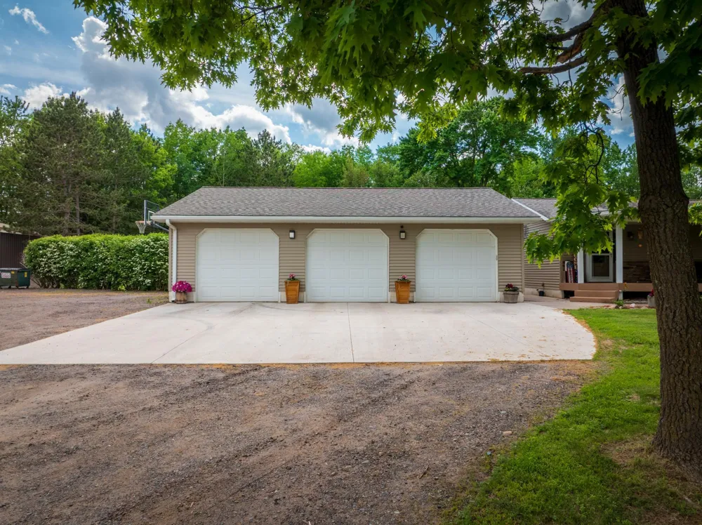 38813 Fox Road Hinckley, MN 55037