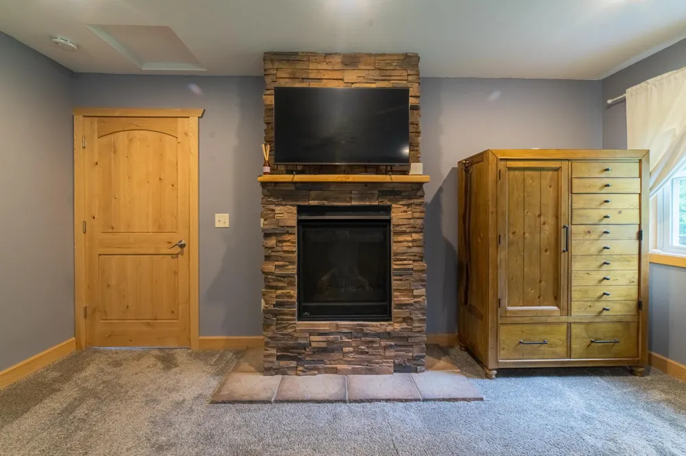 38813 Fox Road Hinckley, MN 55037