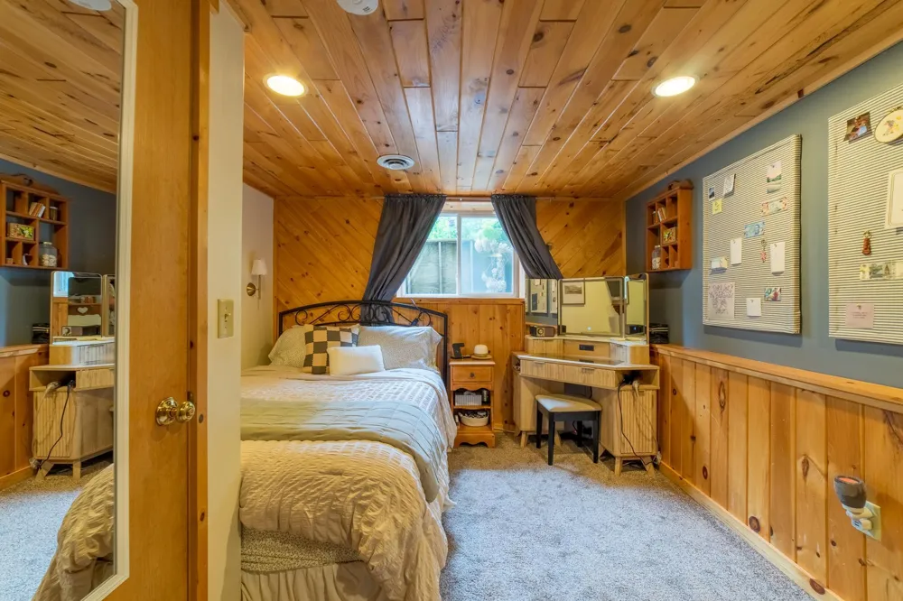 38813 Fox Road Hinckley, MN 55037