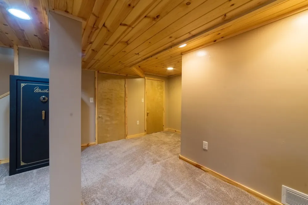 38813 Fox Road Hinckley, MN 55037