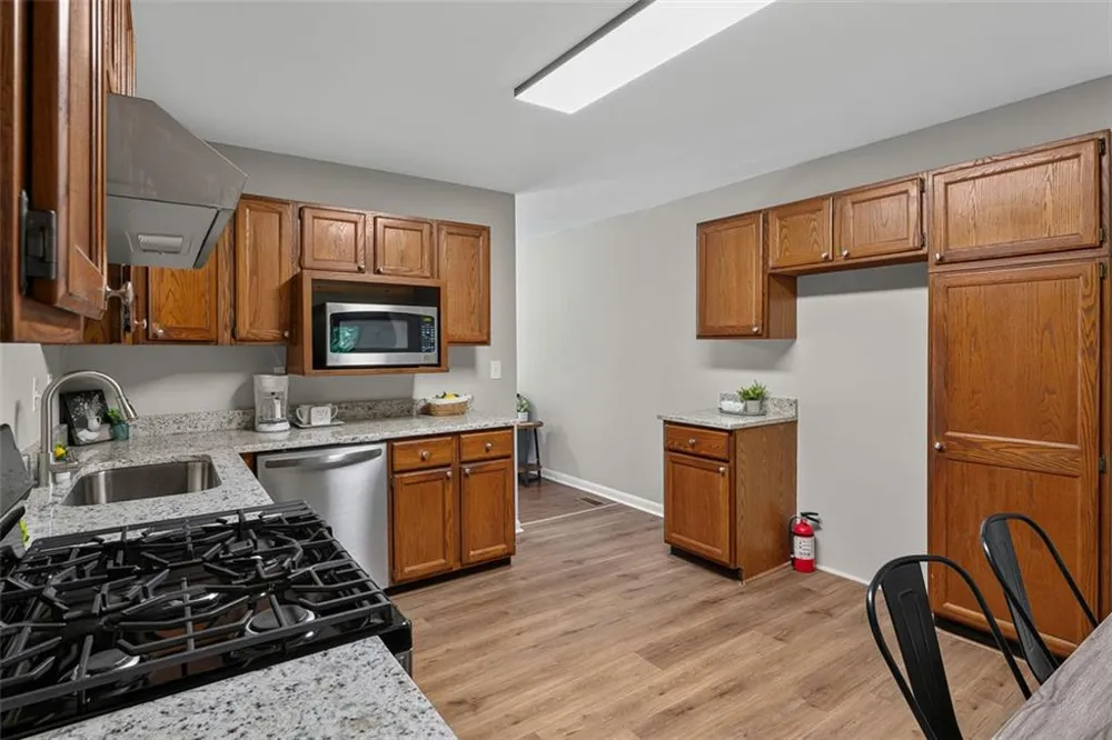6177 Crestview Lane Forest Park, GA 30297