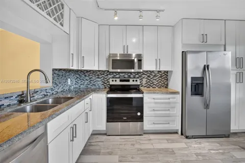 900 SW 125th Way #105R