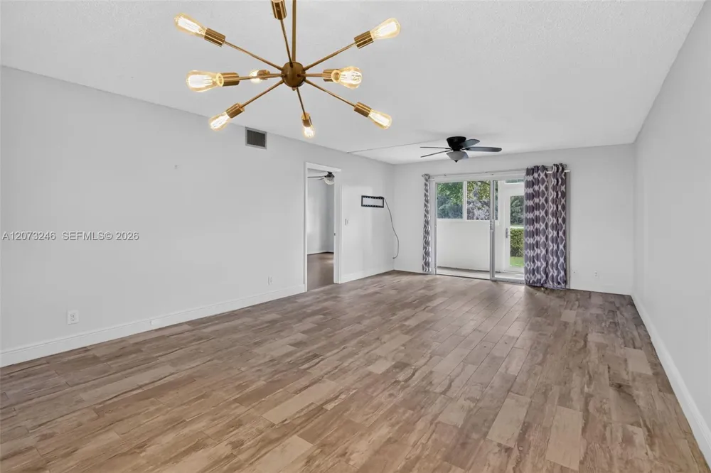 900 SW 125th Way #105R Pembroke Pines, FL 33027