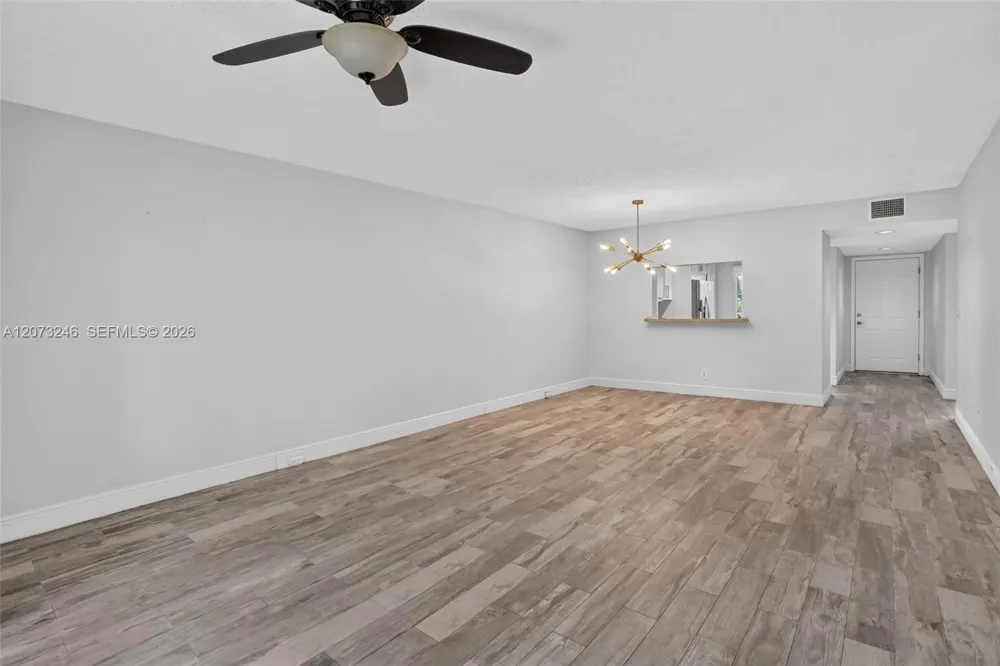 900 SW 125th Way #105R Pembroke Pines, FL 33027