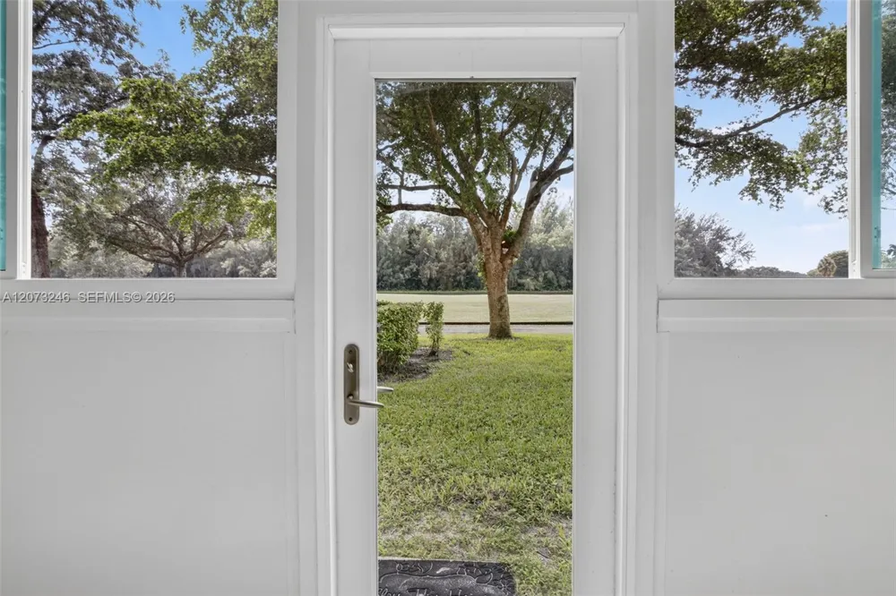 900 SW 125th Way #105R Pembroke Pines, FL 33027