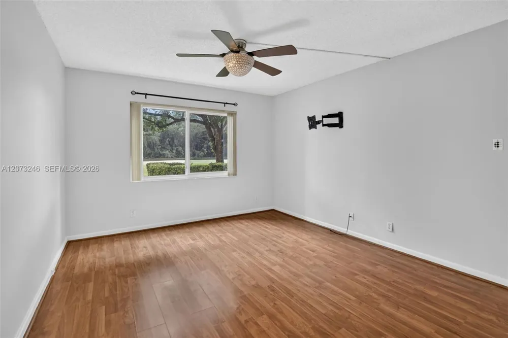 900 SW 125th Way #105R Pembroke Pines, FL 33027