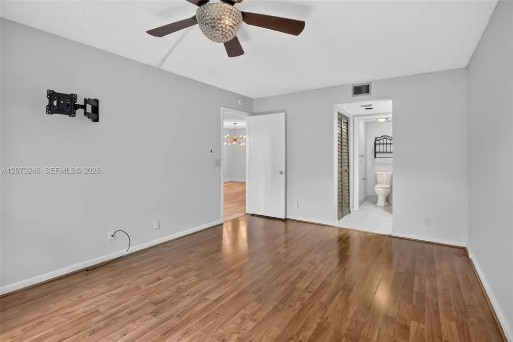 900 SW 125th Way #105R Pembroke Pines, FL 33027