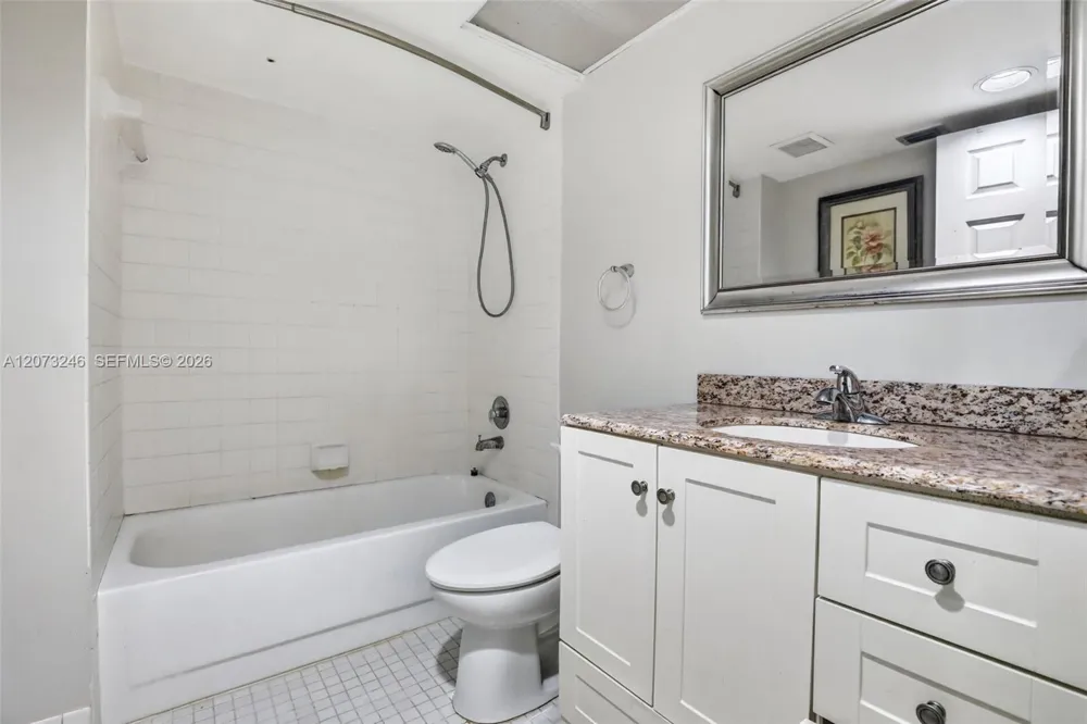 900 SW 125th Way #105R Pembroke Pines, FL 33027