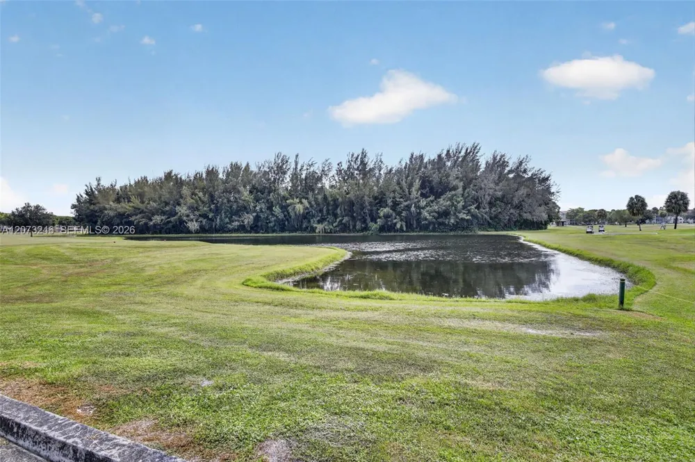 900 SW 125th Way #105R Pembroke Pines, FL 33027